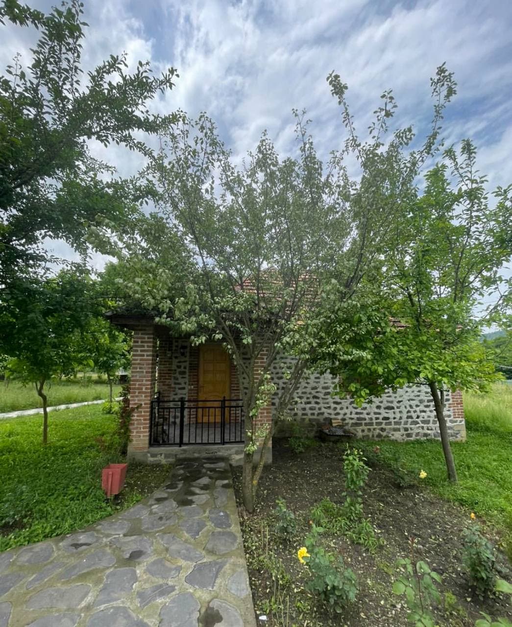 House 4 — The Ridge